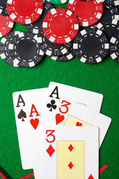 mixue mobile app showing live sports betting and casino games